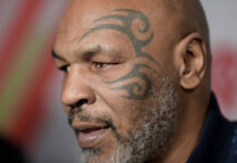 Μάικ Τάισον: Γρονθοκόπησε συνεπιβάτη του σε αεροπλάνο