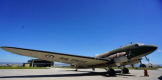 Η θρυλική Dakota ζεσταίνει τις μηχανές της για να πετάξει το 2022