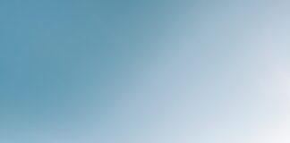 Η Μήλος διαφημίζεται από travel bloggers της Βρετανίας και Ισπανίας