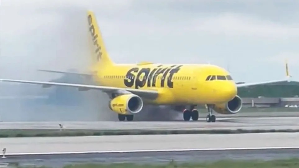 atlanta-airport-spirit-fire-01-ht-llr-220710_1657482238081_hpMain_16x9_1600