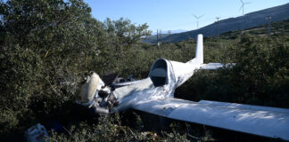 Πτώση μονοκινητήριου αεροπλάνου στο ύψος της Υλίκης – Νεκρός ο πιλότος