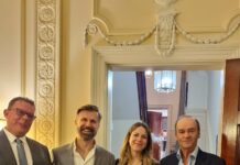 Προορισμοί γαμήλιου τουρισμού Τήνος, Μήλος, Πάρος και Ελαφόνησος