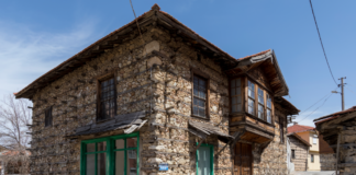 Το αρχιτεκτονικό θαύμα ηλικίας 350 ετών της Αττάλειας: Τα «σπίτια με τα κουμπώματα»