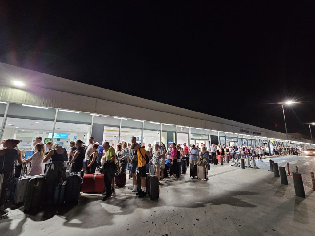 rodos-airport-1024x768