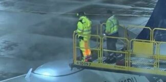 Σικάγο: Αεροπλάνο χτυπήθηκε από κεραυνό σε πτήση