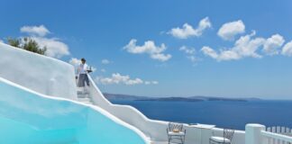 Katikies Santorini-Katikies Kirini στα 10 καλύτερα ξενοδοχεία στην Ελλάδα