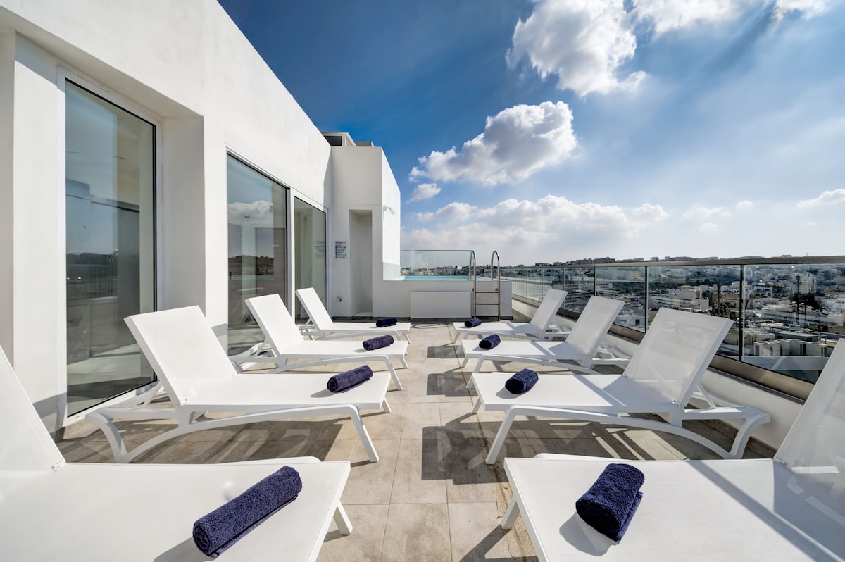 Quadro Pool