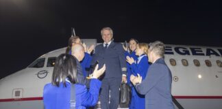 Θεσσαλονίκη: Εντυπωσιακό “αντίο” σε πιλότο της Aegean