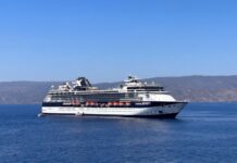 Το Celebrity Infinity της Celebrity Cruises στον Πειραιά