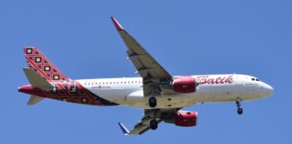 Πετούσαν αεροπλάνο με 153 επιβάτες και τους πήρε ο ύπνος για μισή ώρα