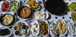 Παραδοσιακό τουρκικό πρωινό: «Το χρυσό γεύμα της ημέρας»