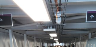 Βρετανικά αεροδρόμια: Καθυστερήσεις στον έλεγχο διαβατηρίων