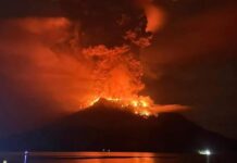 Εκλεισε αεροδρόμιο στην Ινδονησία λόγω έκρηξης ηφαιστείου