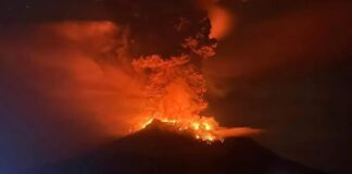 Εκλεισε αεροδρόμιο στην Ινδονησία λόγω έκρηξης ηφαιστείου