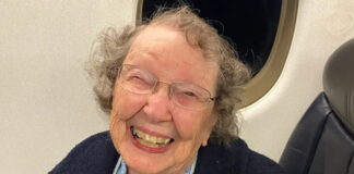 Η American Airlines μπερδεύει μια γυναίκα 101 ετών… για μωρό