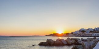 Ποια ήταν τα έσοδα καταλυμάτων το 2023 στις Κυκλάδες;