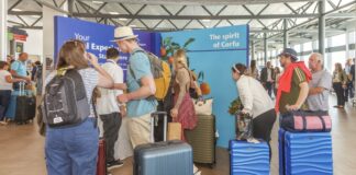 Εμπειρία Κερκυραϊκού Πάσχα στον χώρο των αφίξεων του Αεροδρομίου Κέρκυρας