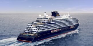 Το EXPLORA I για πρώτη φορά στον Πειραιά