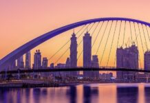 Emirates: Καλοκαιρινές αποδράσεις στο Ντουμπάι με δωρεάν διαμονή σε πολυτελές ξενοδοχείο