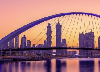 Emirates: Καλοκαιρινές αποδράσεις στο Ντουμπάι με δωρεάν διαμονή σε πολυτελές ξενοδοχείο