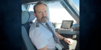 Ο πιλότος Κώστας Μακεδόνας: Η φωτογραφία μέσα σε αεροσκάφος