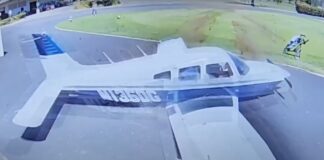 Aεροπλάνο έκανε αναγκαστική προσγείωση σε γήπεδο γκολφ-Γκόλφερ γλίτωσε την τελευταία στιγμή