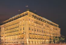 Γνωρίζοντας την Αθήνα: Από τo Ξενοδοχείο Μεγάλη Βρεταννία στην Καρδιά της Πόλης