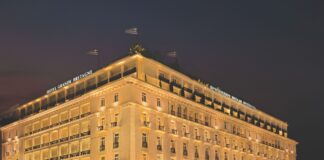 Γνωρίζοντας την Αθήνα: Από τo Ξενοδοχείο Μεγάλη Βρεταννία στην Καρδιά της Πόλης