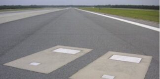 Αεροδρόμιο φιλοξενεί δύο τάφους στον διάδρομο προσγείωσης