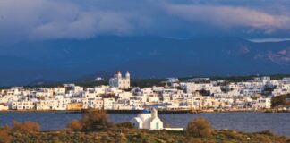 Η Πάρος προβάλλεται ως ιδανικός προορισμός για το Σεπτέμβριο
