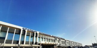 Κρήτη: Μεθυσμένος Βρετανός επιτέθηκε στη σύζυγό του μόλις προσγειώθηκαν στο αεροδρόμιο