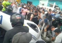 Ισημερινός: Συντριβή αεροσκάφους μέσα στην πόλη