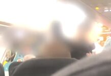 easyJet: 16χρονη απειλούσε να μαχαιρώσει το πλήρωμα επειδή έβηχε 10χρονη