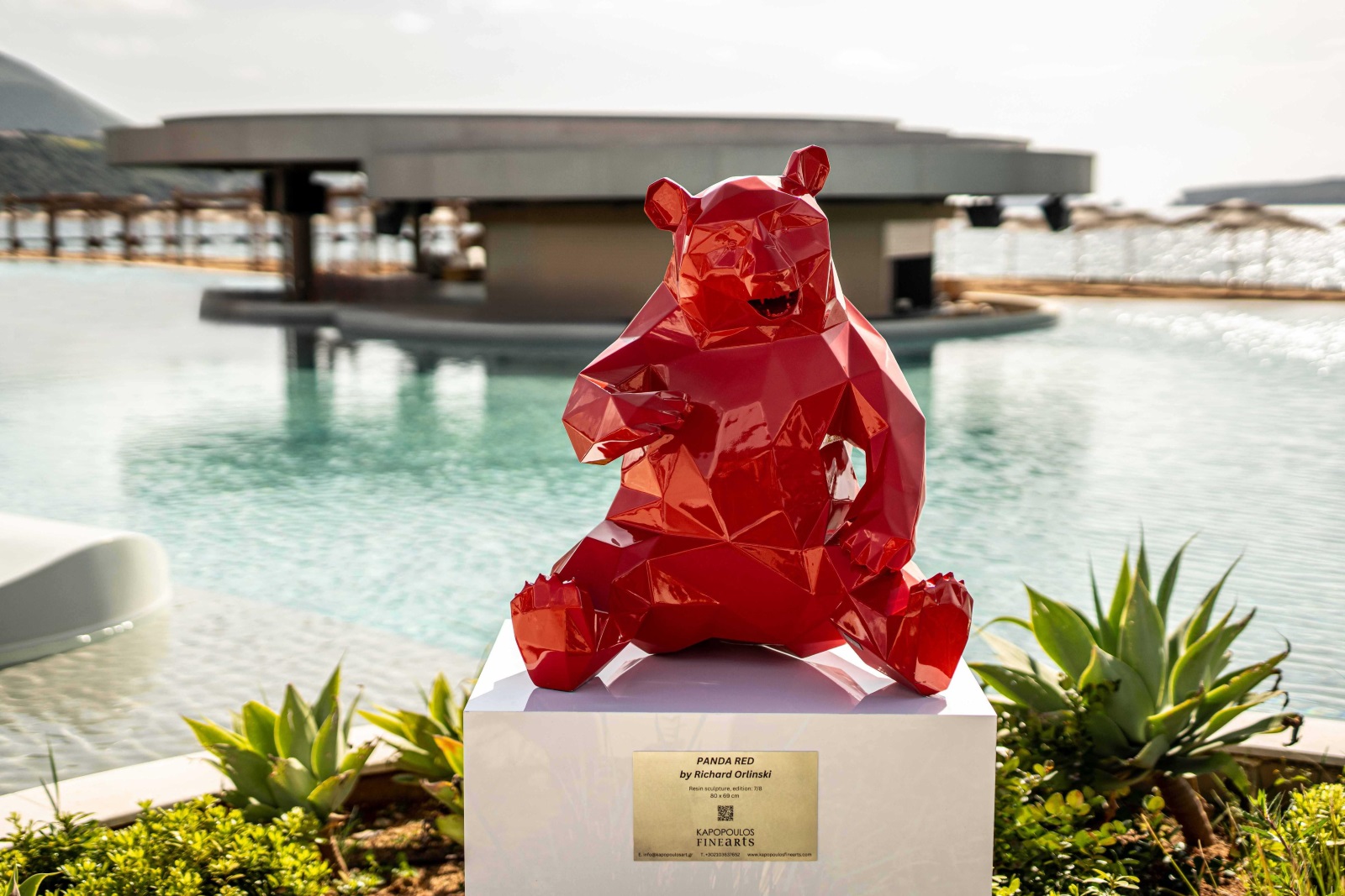 MOCNA x Richard Orlinski_Panda Red
