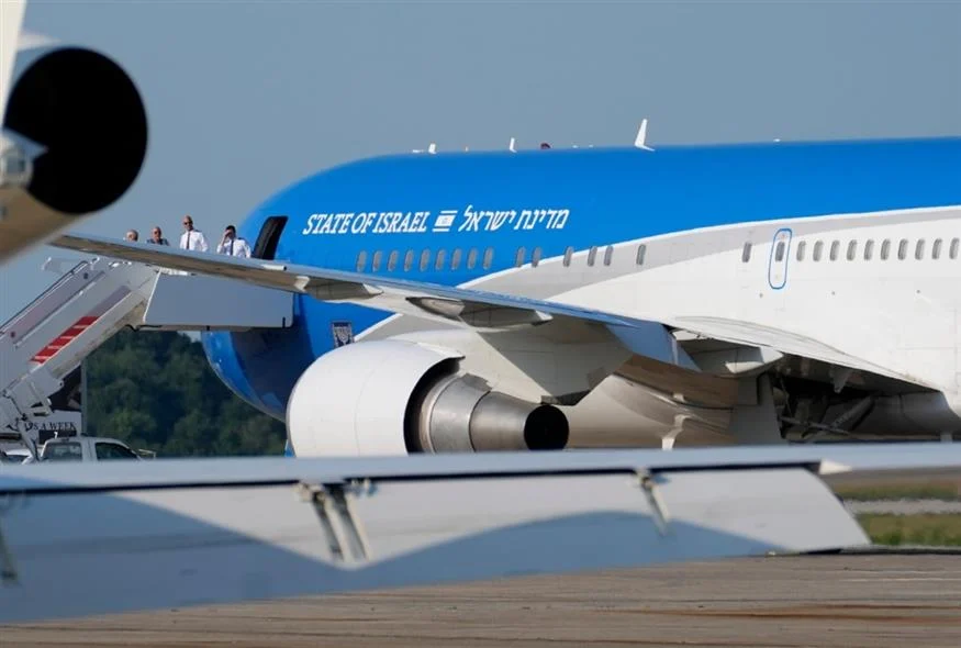 6c9cef68-410a-49af-b04c-1c342728a526