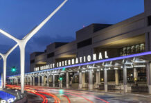 Φωτιά σε κινητήρα αεροπλάνου της Delta λίγο μετά την απογείωση