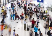 Ανάκαμψη στην παγκόσμια αεροπορική κίνηση με πτώση στις ΗΠΑ