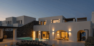 Το Katikies Cycladic House ανοίγει τις πόρτες του στη Σαντορίνη