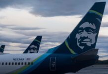 Η Alaska Airlines σταματά όλες τις πτήσεις λόγω τεχνικού blackout