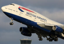 Αεροσυνοδός της British Airways βρέθηκε γυμνός και υπό την επήρεια