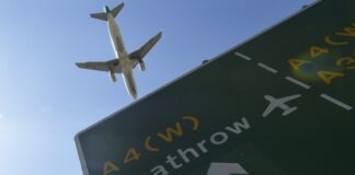 Φωτιά στο αεροδρόμιο του Χίθροου – Εκκενώθηκε τερματικός σταθμός