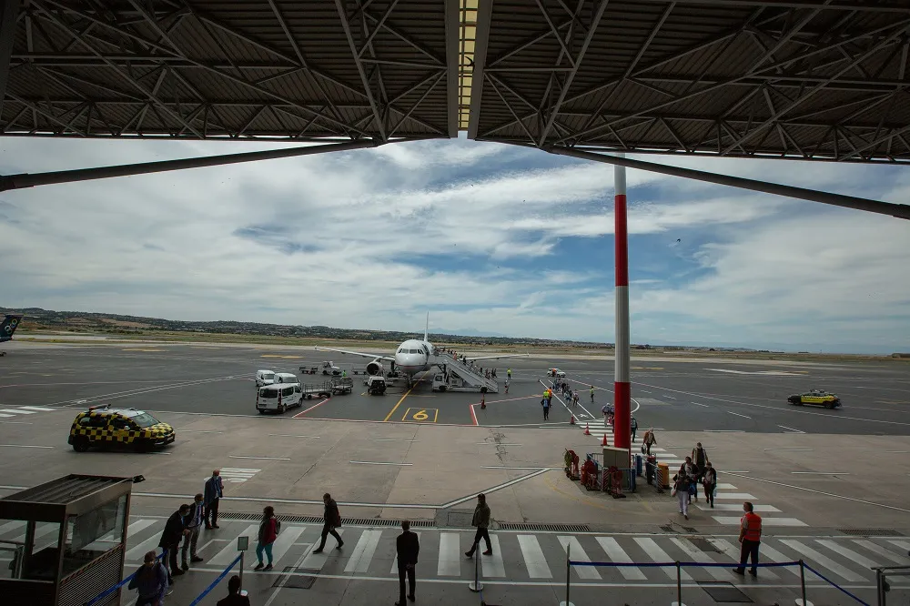 210103123235_airport-Macedonia-aerodromio-Makedonia