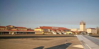 Μόσχα: Επαναλειτουργεί το κύριο αεροδρόμιο μετά την έναρξη του πολέμου