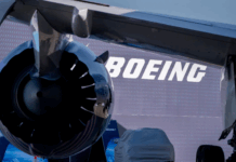 Συνεχίζεται χωρίς λύση η απεργία στη Boeing Defense