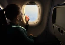 Το «κόλπο» για δωρεάν αναβάθμιση στην πρώτη θέση, αποκαλύπτει αεροσυνοδός