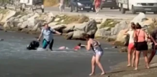 Σκιάθος: Αποσκευές τουριστών στη θάλασσα από τις τουρμπίνες αεροσκάφους