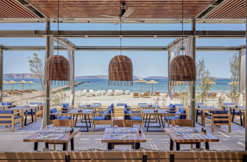 W-Costa-Navarino_Parelia-Beach-Club-1024x673