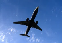 Αεροπλάνο παραλίγο να ξεμείνει από καύσιμα εν μέσω καταιγίδας στη Σκωτία