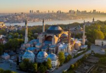 Γιατί η Κωνσταντινούπολη παραμένει ακαταμάχητη για τους Ευρωπαίους ταξιδιώτες