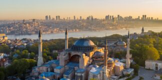 Γιατί η Κωνσταντινούπολη παραμένει ακαταμάχητη για τους Ευρωπαίους ταξιδιώτες
